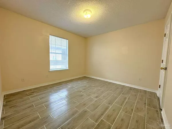 Pensacola, FL 32526,7972 Cayenne Way