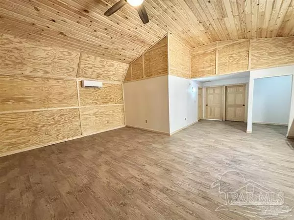 Milton, FL 32583,6605 Dingo Dr