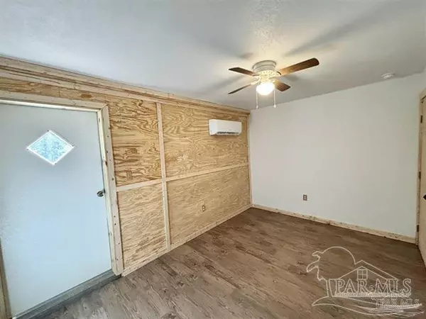 Milton, FL 32583,6605 Dingo Dr