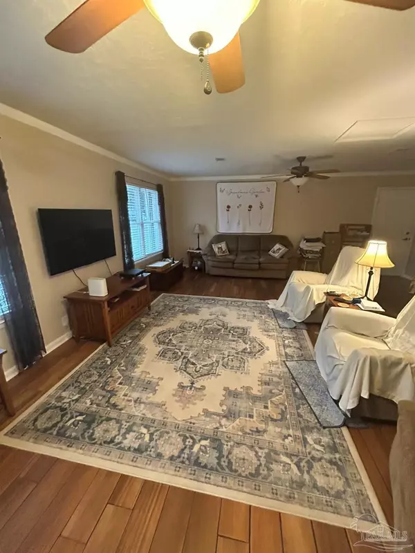 Cantonment, FL 32533,840 El Camino Dr