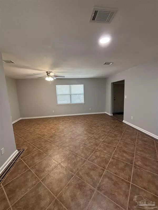 Pensacola, FL 32526,5695 Mifflin Ave