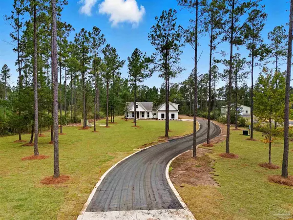 Pace, FL 32571,9123 Sage Forest Ln
