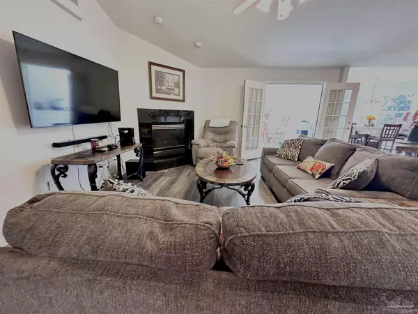 Jay, FL 32565,1579 Bell Creek Rd