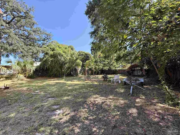 Pensacola, FL 32502,115 W Wright St