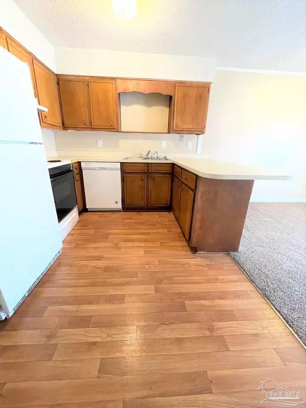 Pensacola, FL 32507,1111 Polk Ave