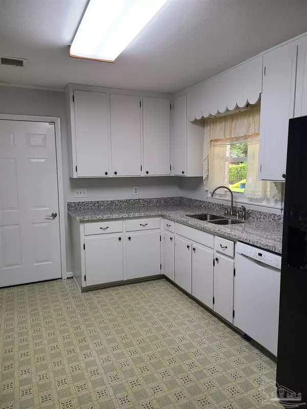 Pensacola, FL 32503,3755 Firestone Blvd