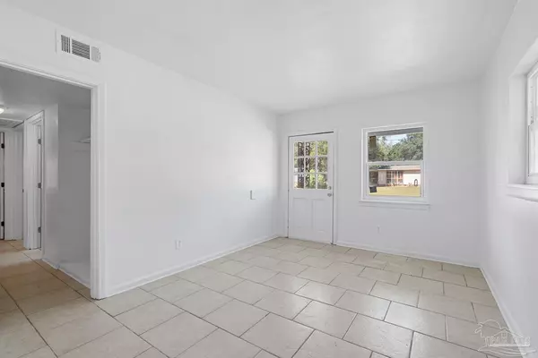 Pensacola, FL 32506,15 Janet St