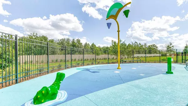 Milton, FL 32583,8106 Fox Hunt Dr