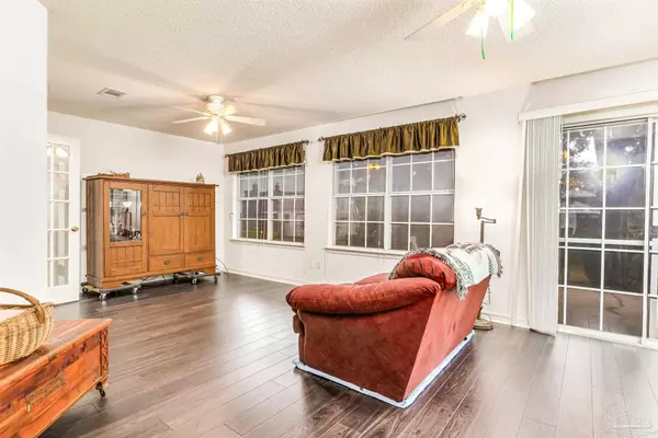 Pensacola, FL 32534,2085 Dovefield Dr