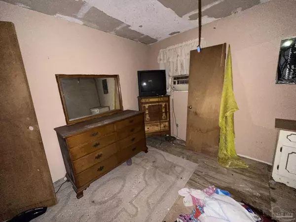 Milton, FL 32570,1,2 Bullard Rd