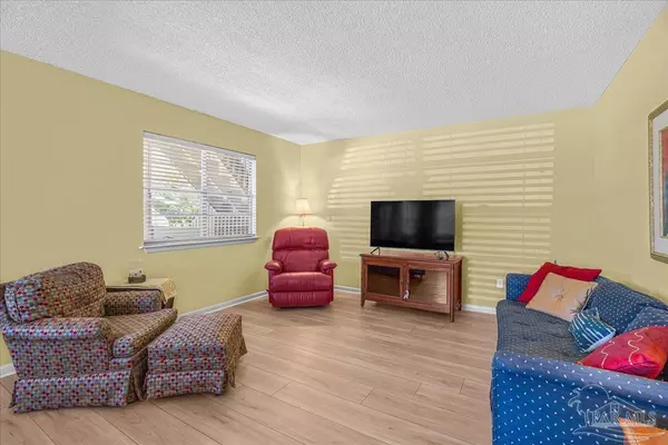 Gulf Breeze, FL 32561,1200 Shoreline Dr