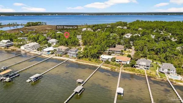 Pensacola, FL 32507,5701 Shores Cir