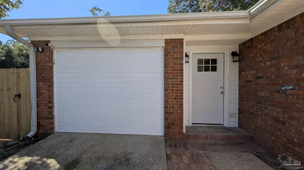 Pensacola, FL 32526,3040 English Oak Cir