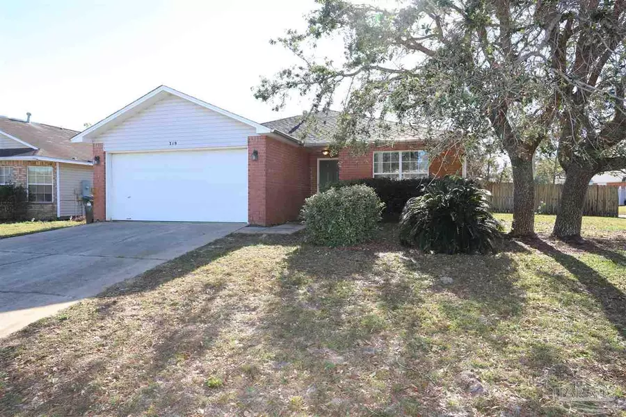 319 Mizzen Ln, Pensacola, FL 32507
