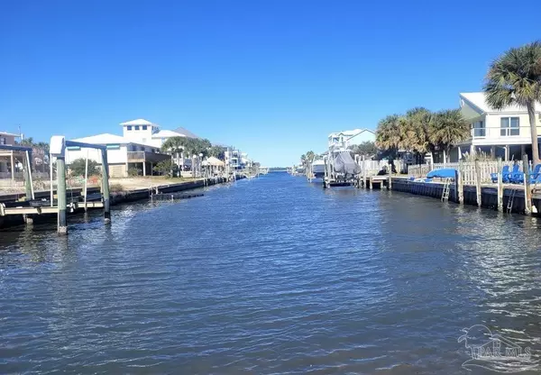 1428 Alabama St, Navarre Beach, FL 32566