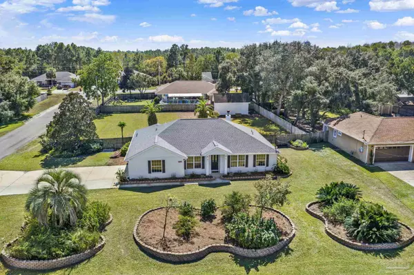 7271 Manatee St, Navarre, FL 32566