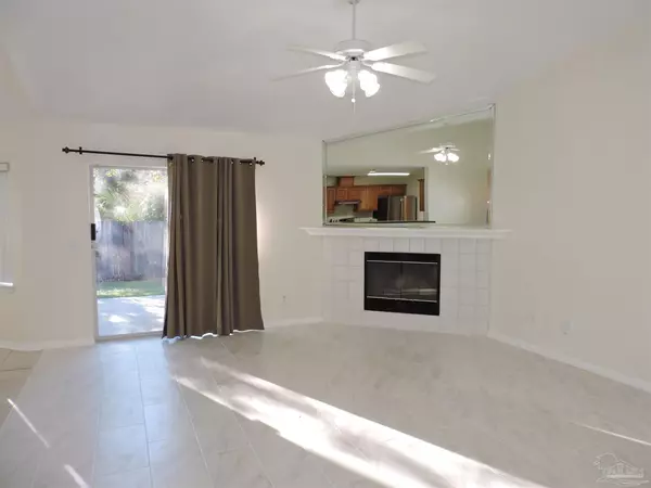 Pensacola, FL 32506,1913 Gulf Bay Ln