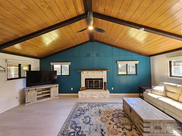 Pensacola, FL 32503,6410 White Oak Dr