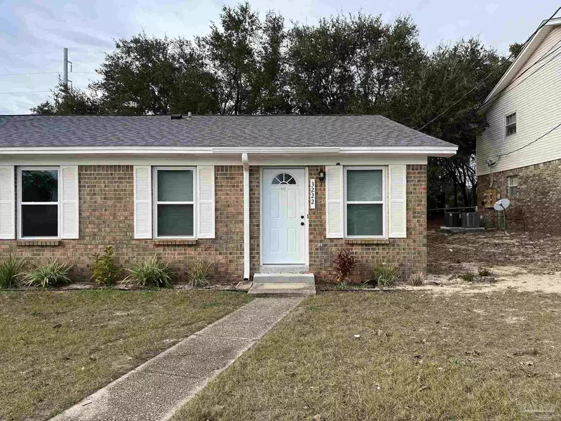 3222 Redwood Ln, Gulf Breeze, FL 32563