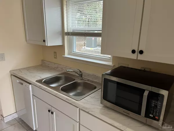 Gulf Breeze, FL 32563,3222 Redwood Ln