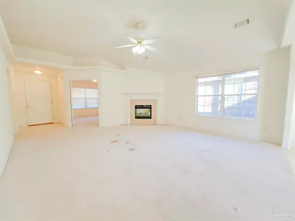 Pensacola, FL 32526,3084 Creole Way