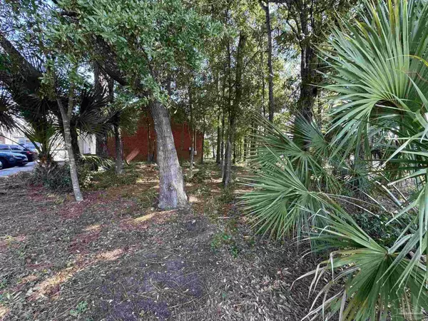 Pensacola, FL 32503,3298 Summit Blvd