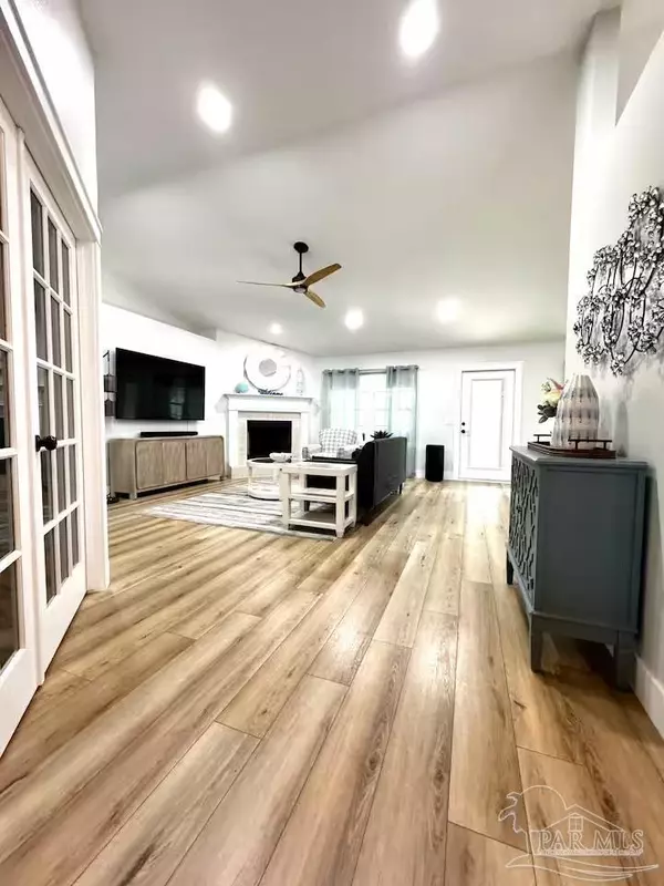 Navarre, FL 32566,6977 Flintwood St