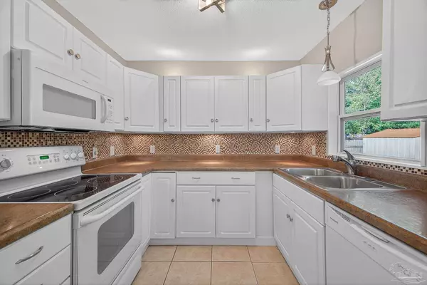 Milton, FL 32570,6524 Oakcrest Rd