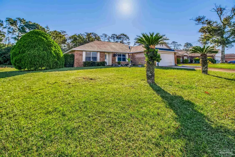 1914 Coral Island Rd, Pensacola, FL 32506