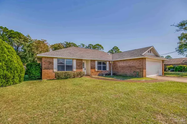 1914 Coral Island Rd, Pensacola, FL 32506