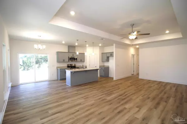 Pensacola, FL 32503,1416 N Hayne St