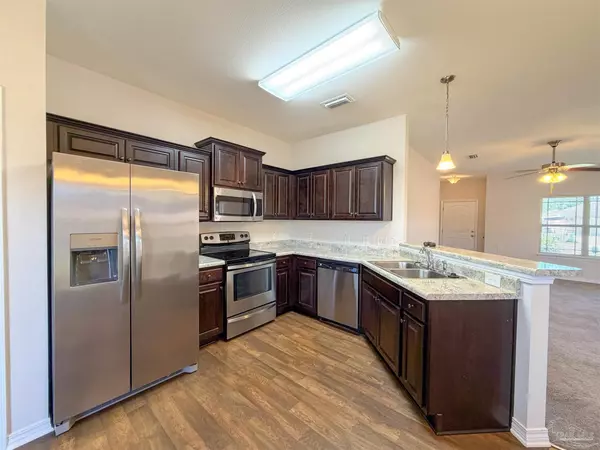 Pace, FL 32571,5790 Corkscrew Ct