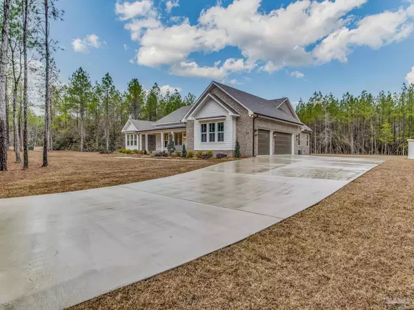 Jay, FL 32565,8916 Naturewalk Dr