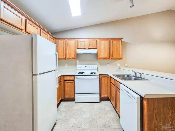 Pensacola, FL 32506,9771 Cobblebrook Dr