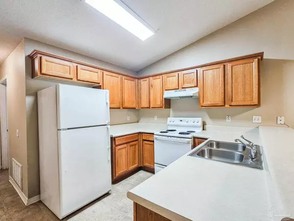 Pensacola, FL 32506,9771 Cobblebrook Dr