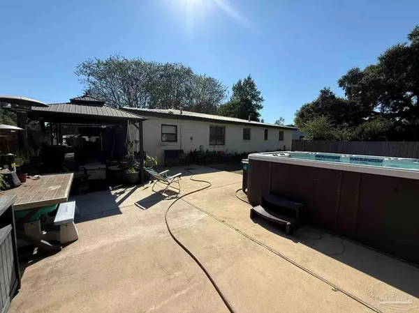 Pensacola, FL 32503,142 W Burgess Rd