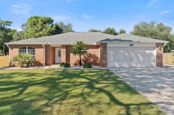 1951 Hawthorne Dr, Navarre, FL 32566