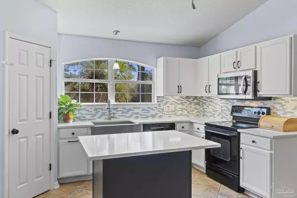 Navarre, FL 32566,1951 Hawthorne Dr