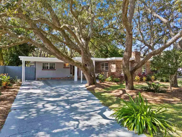 314 Camelia St, Gulf Breeze, FL 32561