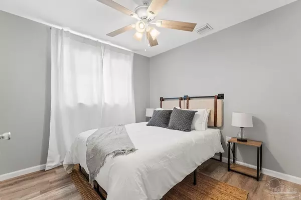 Gulf Breeze, FL 32563,3254 West Ave