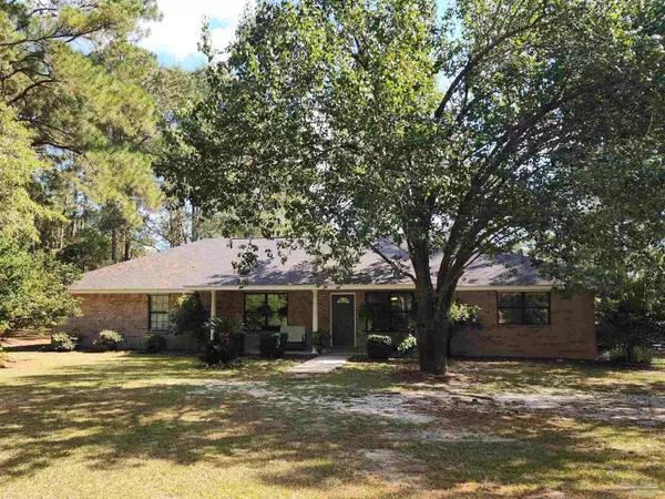 5560 Morgan Rd, Walnut Hill, FL 32568