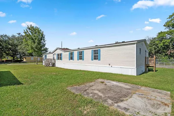 Pensacola, FL 32534,8412 Pond Ave