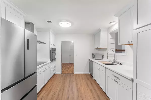 Pensacola, FL 32504,1521 Toni St