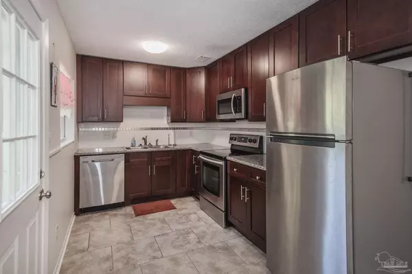 Pensacola, FL 32504,6617 Maui Ct