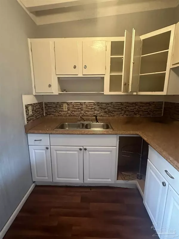 Pensacola, FL 32505,226 Emerald Ave