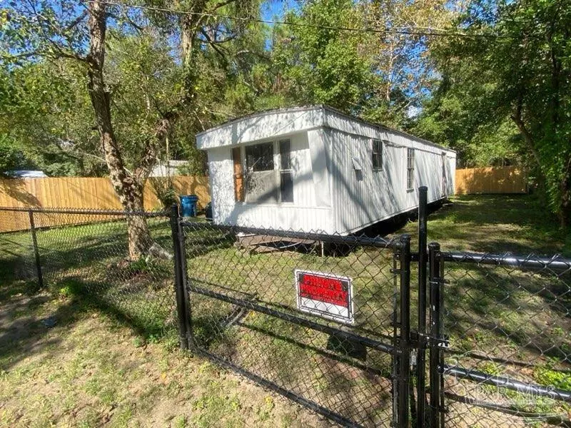 Century, FL 32535,14 Ramar St