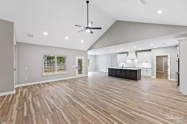 Navarre, FL 32566,6707 East Bay Blvd