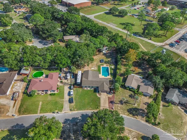 Pensacola, FL 32505,6035 Schofield Dr