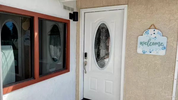 Navarre, FL 32566,2076 Wind Trace Rd