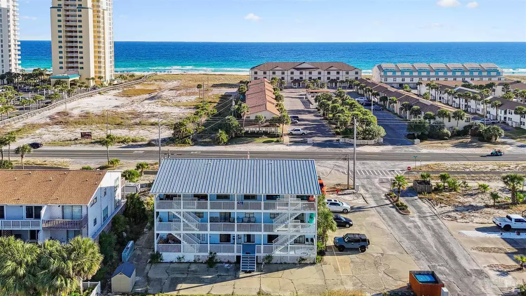 8460 Gulf Blvd, Navarre Beach, FL 32566